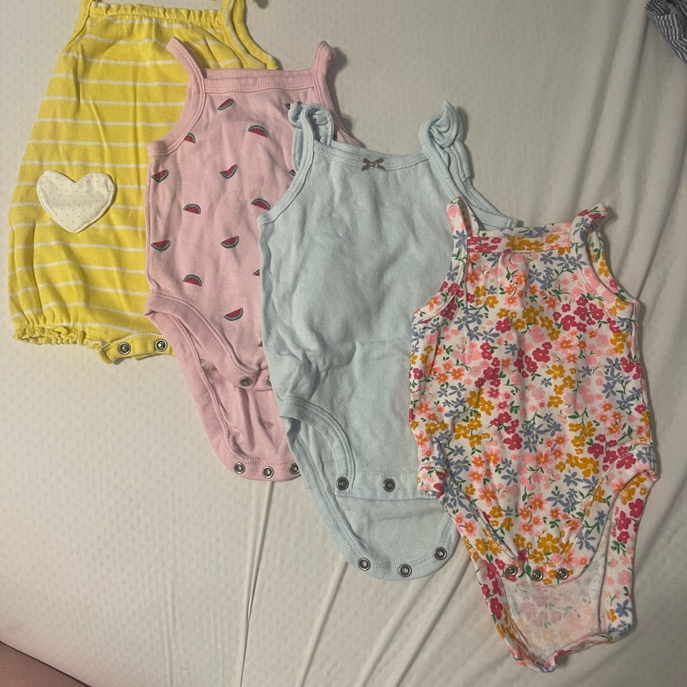 Old Navy Floral Baby Bodysuit Set